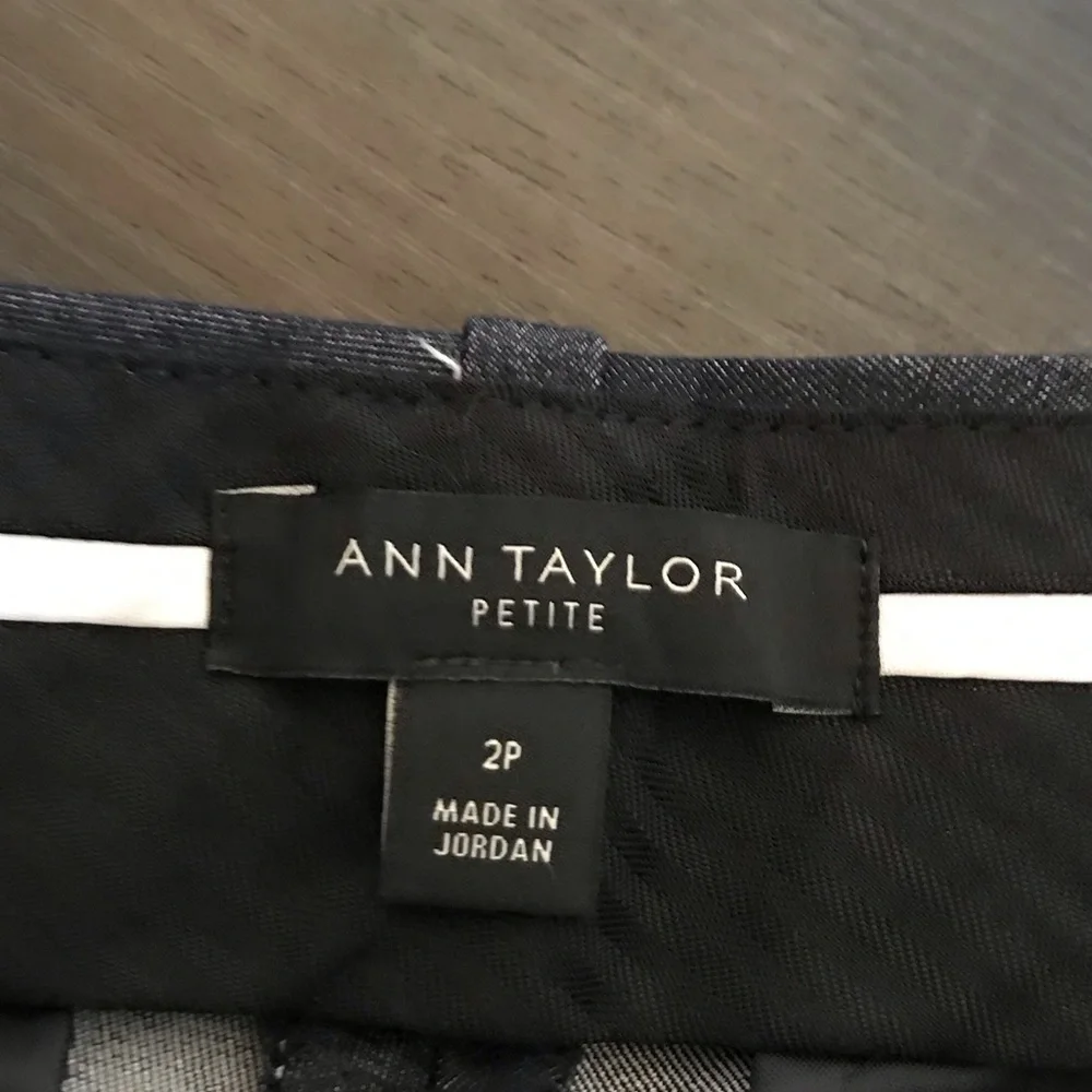 Ann Taylor Petite Crochet Lace Hem Crop Pants 2P